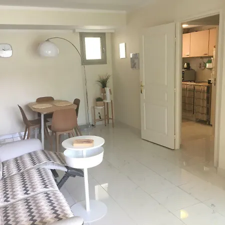 Quiet Flat Next To The Apartment Nice